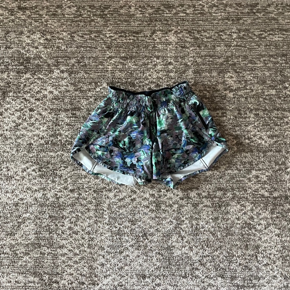 Lululemon Tracker LR Shorts